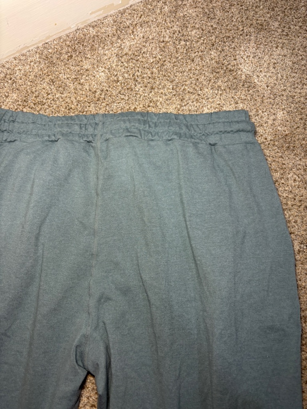 Vuori Performance Jogger Women Dreamknit Sweatpants Lake Color M/L - Picture 13 of 15